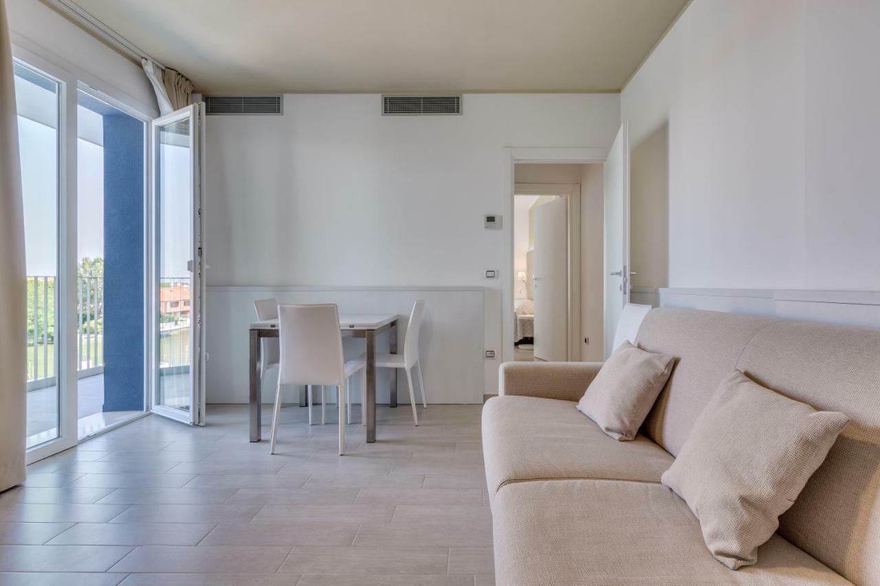 Apartaments Suites Ambassador กาออร์เล ภายนอก รูปภาพ