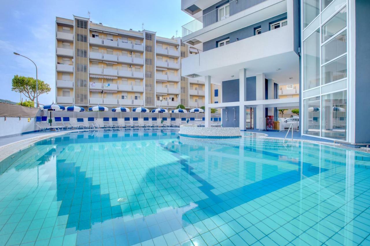 Apartaments Suites Ambassador กาออร์เล ภายนอก รูปภาพ