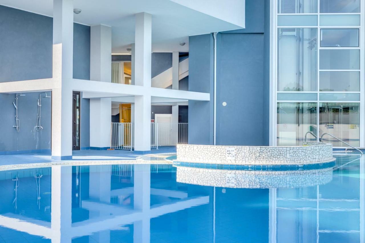 Apartaments Suites Ambassador กาออร์เล ภายนอก รูปภาพ