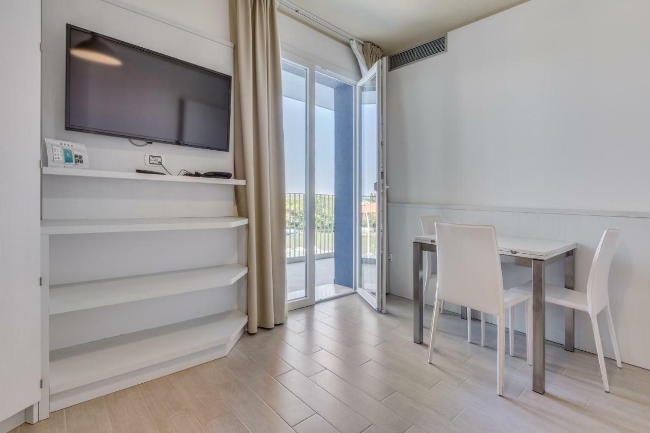 Apartaments Suites Ambassador กาออร์เล ภายนอก รูปภาพ