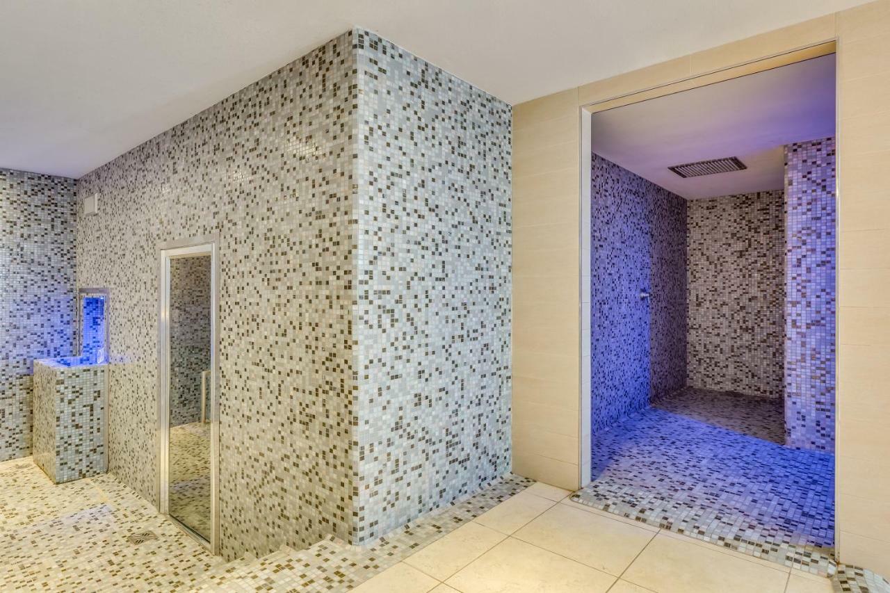Apartaments Suites Ambassador กาออร์เล ภายนอก รูปภาพ